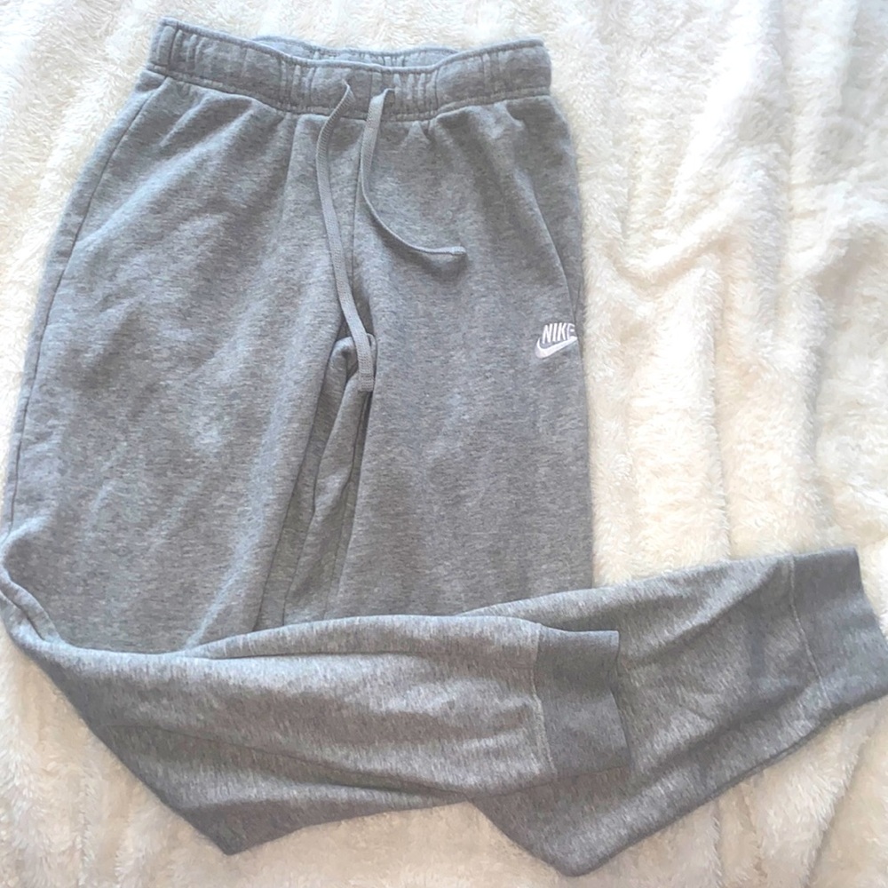 Nike sweatpants. Fairly new just grew out of them!